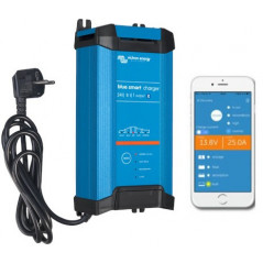 Blue Smart IP22 Charger 24/8(1) 230V CEE 7/7