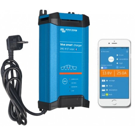Blue Smart IP22 Charger 24/8(1) 230V CEE 7/7