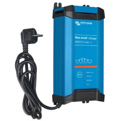 Blue Smart IP22 Charger 24/12(1) 230V CEE 7/7