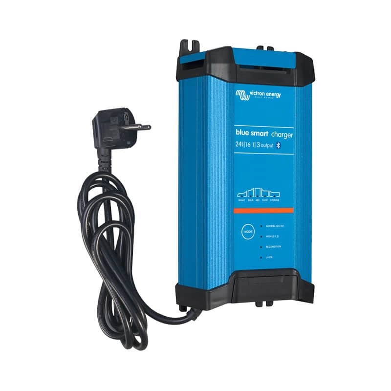 Blue Smart IP22 lādētājs 24/16 3 izejas 230V CEE 7/7